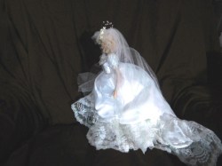 12 porcelain bride side
